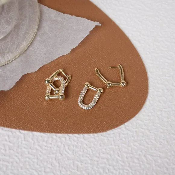 NEW 14K Gold Plated Diamond Horseshoe Earrings - Picture 4 of 7